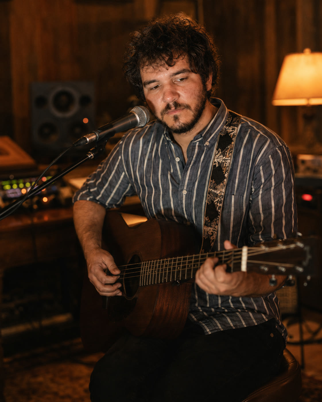 Thomas Turner singing